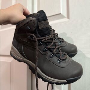 Columbia Brown Hiking Boots